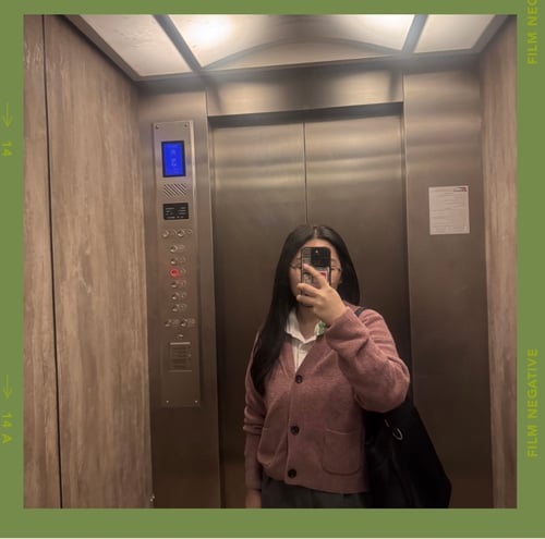 Blue and White Minimalist Simple Stationery Paper Notes Border A4 Document (Your Story) 2